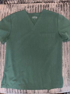 Mandala Men's V-Neck Scrub Top